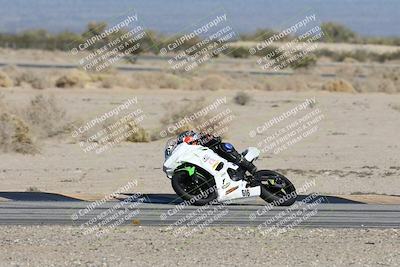 media/Dec-07-2025-CVMA (Sun) [[3e7d2de5dc]]/Race 9-Formula UL Shootout/